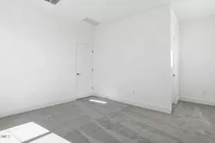 1070 E Yellowstone Pl, Chandler, AZ 85249 - Photo 24