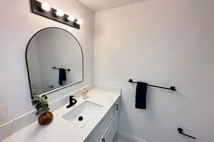 2250 E Willetta St, Phoenix, AZ 85006 - Photo 28