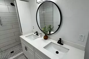 2250 E Willetta St, Phoenix, AZ 85006 - Photo 34