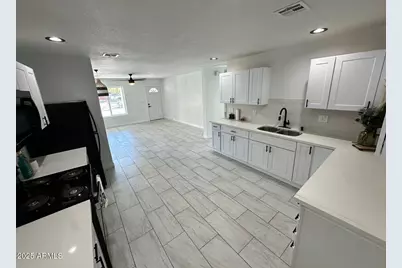 2250 E Willetta Street, Phoenix, AZ 85006 - Photo 10