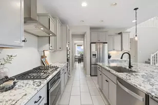 27201 N 71st Ln, Peoria, AZ 85383 - Photo 4