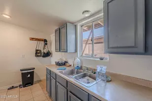 721 N Delaware St, Chandler, AZ 85225 - Photo 22