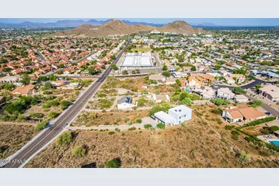 1711 E Sharon Drive E #'''''', Phoenix, AZ 85022 - Photo 14