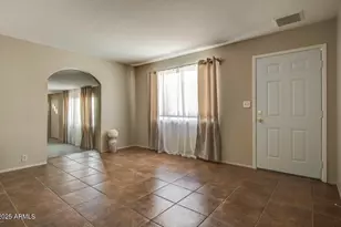 6445 S 32nd St, Phoenix, AZ 85042 - Photo 2