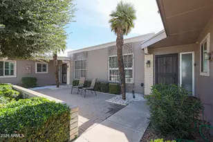 10461 W Loma Blanca Dr, Sun City, AZ 85351 - Photo 2