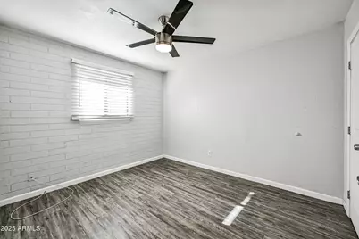 1744 W Glendale Avenue #12 B, Phoenix, AZ 85021 - Photo 10