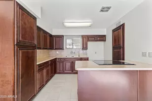 5317 N 61st Dr, Glendale, AZ 85301 - Photo 10