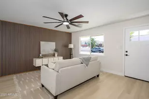 1116 E Almeria Rd, Phoenix, AZ 85006 - Photo 12