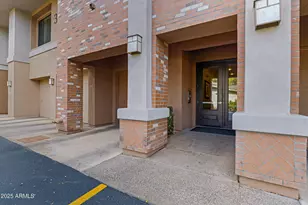 2989 N 44th St, Phoenix, AZ 85018 - Photo 1