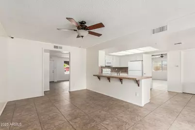 9646 N 47th Avenue, Glendale, AZ 85302 - Photo 6