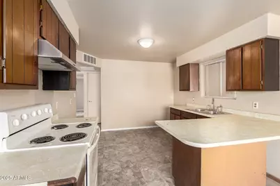 303 W Dr Martin Luther King Street, Eloy, AZ 85131 - Photo 10