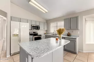 13346 W Saguaro Ln, Surprise, AZ 85374 - Photo 10