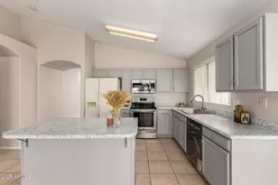 13346 W Saguaro Ln, Surprise, AZ 85374 - Photo 12