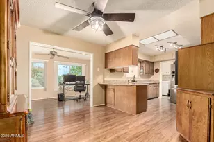 10215 W Kingswood Cir, Sun City, AZ 85351 - Photo 12