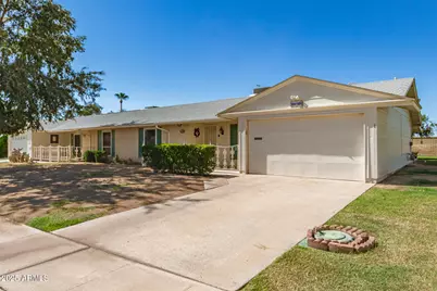 10215 W Kingswood Circle, Sun City, AZ 85351 - Photo 6