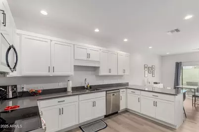 2030 E Michigan Avenue #9, Phoenix, AZ 85022 - Photo 8