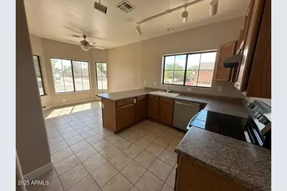 8794 W Paradise Drive, Peoria, AZ 85345 - Photo 4