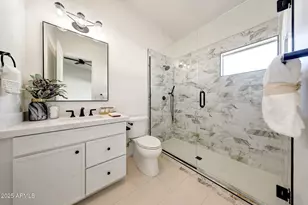 6050 E Hollyhock St, Phoenix, AZ 85018 - Photo 30