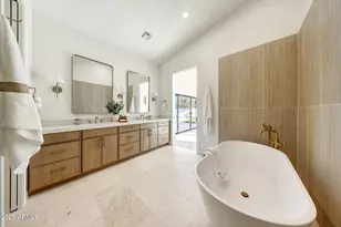 6050 E Hollyhock St, Phoenix, AZ 85018 - Photo 22