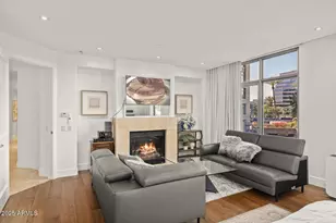 2402 E Esplanade Ln, Phoenix, AZ 85016 - Photo 24