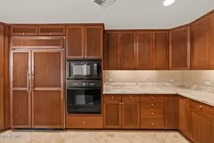 2402 E Esplanade Ln, Phoenix, AZ 85016 - Photo 18