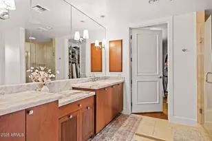 2402 E Esplanade Ln, Phoenix, AZ 85016 - Photo 26