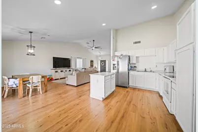 6176 N 89th Avenue, Glendale, AZ 85305 - Photo 10