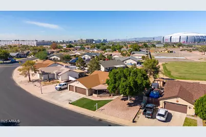 6176 N 89th Avenue, Glendale, AZ 85305 - Photo 1