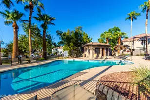 2868 E Dunbar Dr, Phoenix, AZ 85042 - Photo 38