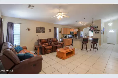 9438 W Troy Drive, Arizona City, AZ 85123 - Photo 12