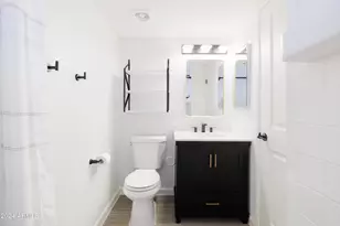 2938 N 61st Pl, Scottsdale, AZ 85251 - Photo 12