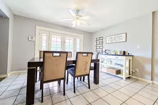 3701 W Echo Ln, Phoenix, AZ 85051 - Photo 12