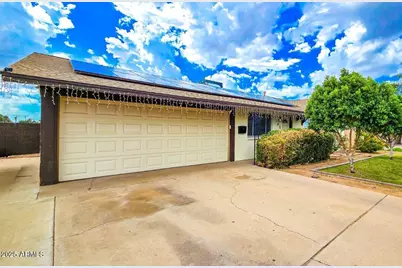 3701 W Echo Lane, Phoenix, AZ 85051 - Photo 4