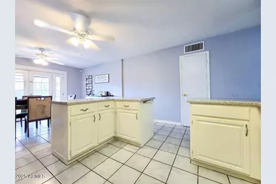 3701 W Echo Lane, Phoenix, AZ 85051 - Photo 14