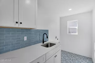 1559 N Upland Cir, Mesa, AZ 85201 - Photo 22