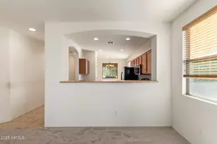 2536 W Gary Way, Phoenix, AZ 85041 - Photo 8