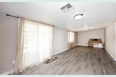 8334 N 55th Avenue, Glendale, AZ 85302 - Photo 14