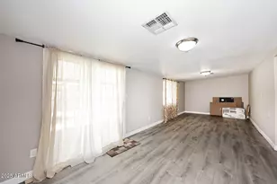 8334 N 55th Ave, Glendale, AZ 85302 - Photo 14