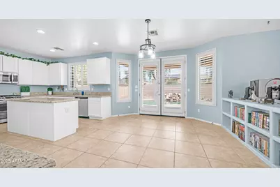 15654 W Yucatan Drive, Surprise, AZ 85379 - Photo 6