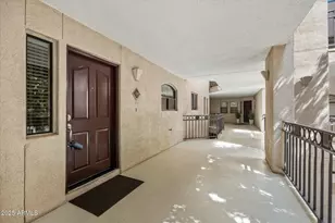 5104 N 32nd St, Phoenix, AZ 85018 - Photo 16