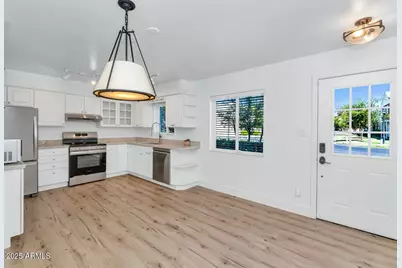 4027 E Campbell Avenue, Phoenix, AZ 85018 - Photo 2
