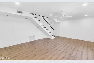 4027 E Campbell Avenue, Phoenix, AZ 85018 - Photo 10