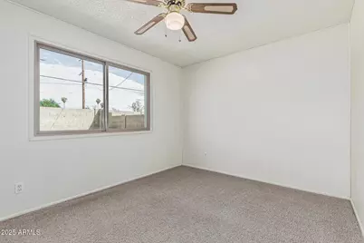 4134 W Linger Lane, Phoenix, AZ 85051 - Photo 20