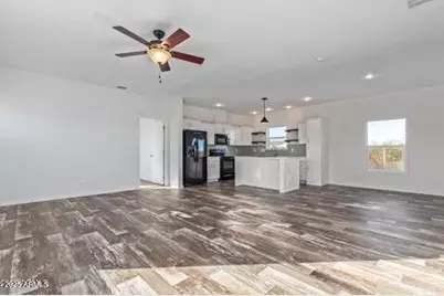 21376 W Mark Lane, Wittmann, AZ 85361 - Photo 20