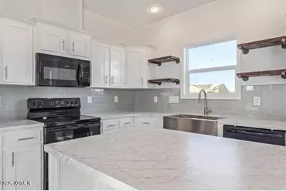 21376 W Mark Lane, Wittmann, AZ 85361 - Photo 2