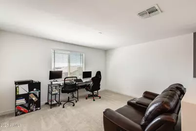 17056 W Red Bird Road, Surprise, AZ 85387 - Photo 12