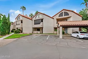 10301 N 70th St, Paradise Valley, AZ 85253 - Photo 1