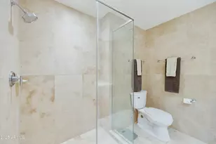 7161 E Rancho Vista Dr, Scottsdale, AZ 85251 - Photo 18