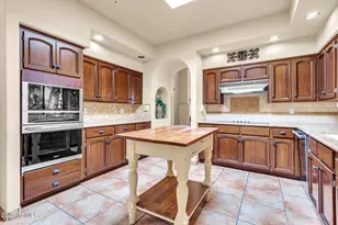 8100 E Camelback Rd, Scottsdale, AZ 85251 - Photo 14