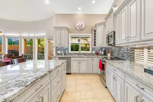 6836 E Winchcomb Dr, Scottsdale, AZ 85254 - Photo 16